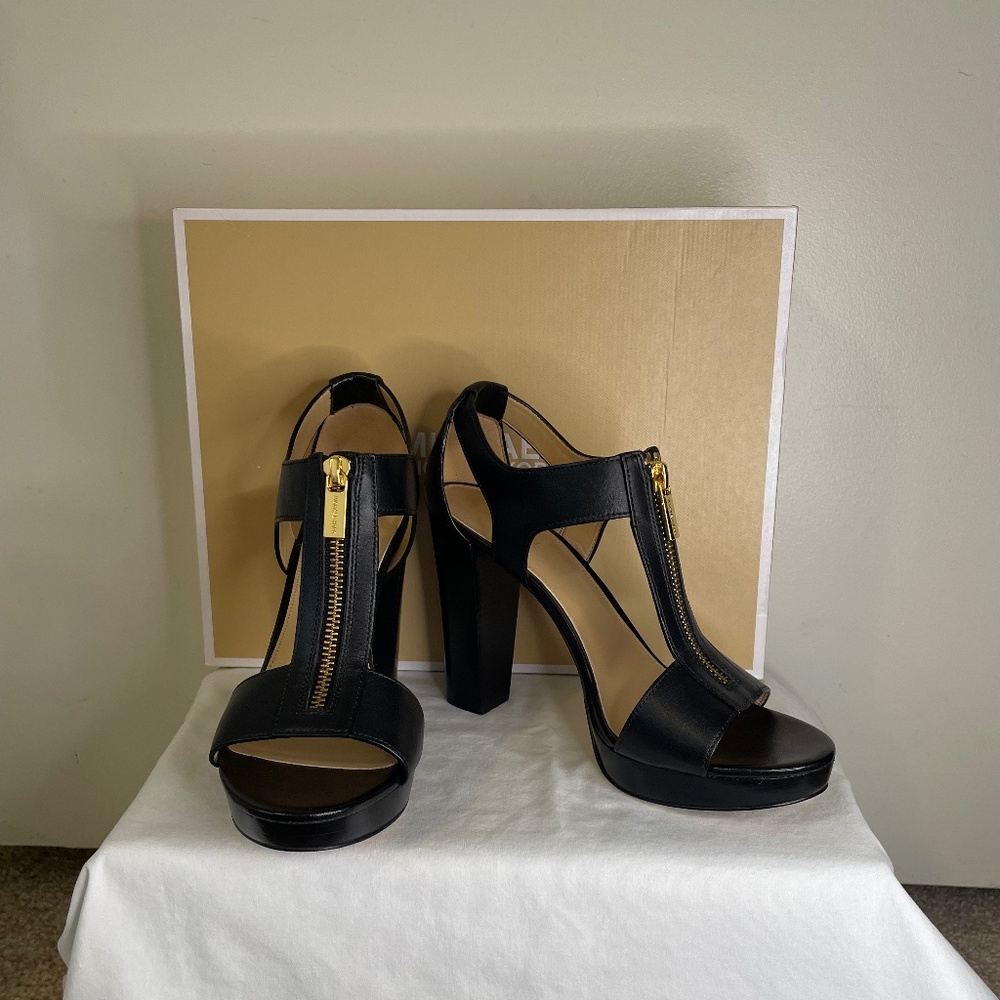 Michael Kors Berkley Leather Zip Stacked Heel Platform Sandals-US Size 7.5M-NEW